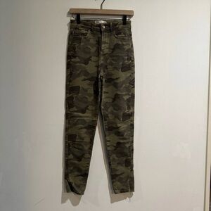 ZARA Camouflage Skinny Jeans Green Camo Mid Rise Denim Size 4